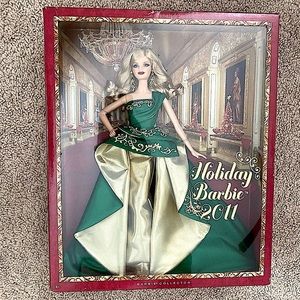 🔻🆕 Barbie Holiday Christmas 2011 Happy Holidays Special Edition American Doll